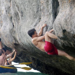 Trào lưu leo núi “mạo hiểm” ở đảo Cát Bà